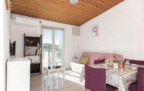 Two-Bedroom Apartment in Jezera